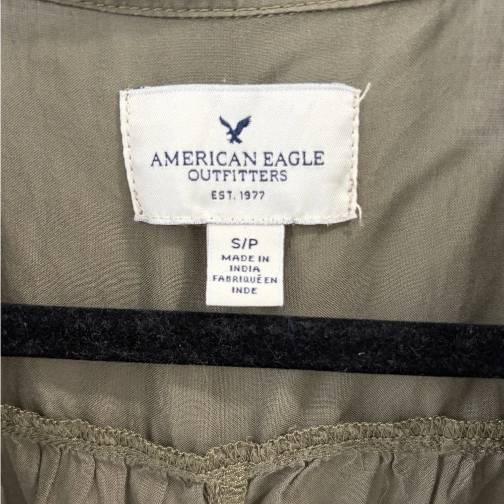 💚 American Eagle Green Button Down Shirt - Small - Picture 2 of 9